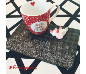 Stickdatei ITH - Blumenwiese Doodle MugRugs Platzsets bis 20x28